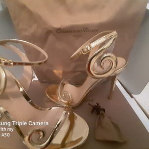 Gianvito Rossi-  Swirl Ankle Strap Sandal Size 38 Gold (NEW) Out the box